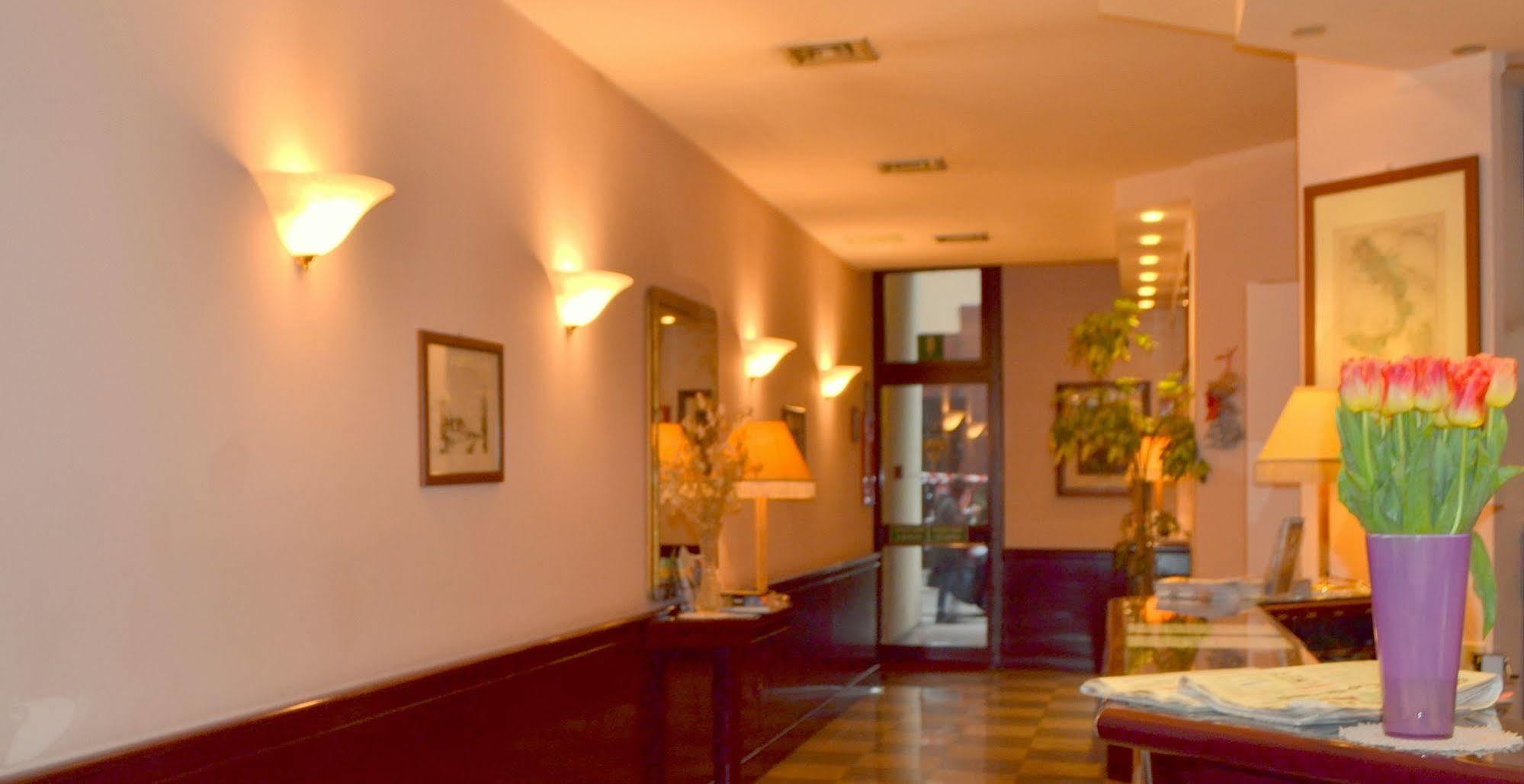 Buenos Aires Hotel Mediolan Zewnętrze zdjęcie