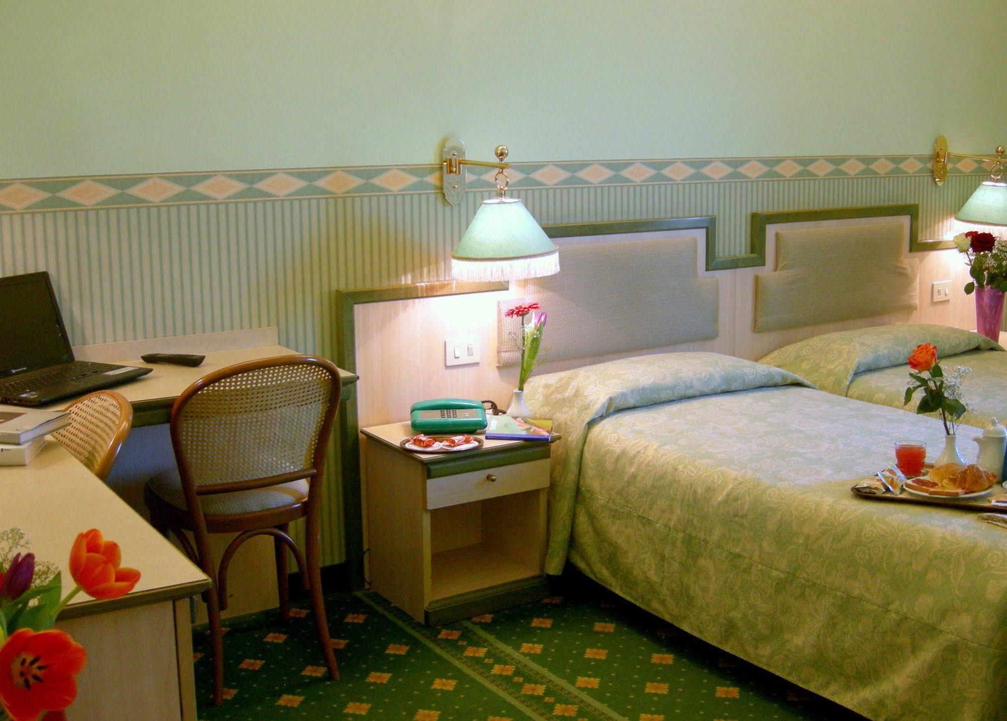 Buenos Aires Hotel Mediolan Zewnętrze zdjęcie