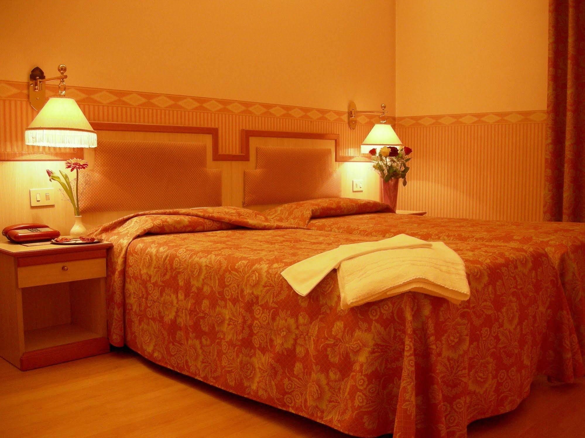 Buenos Aires Hotel Mediolan Zewnętrze zdjęcie