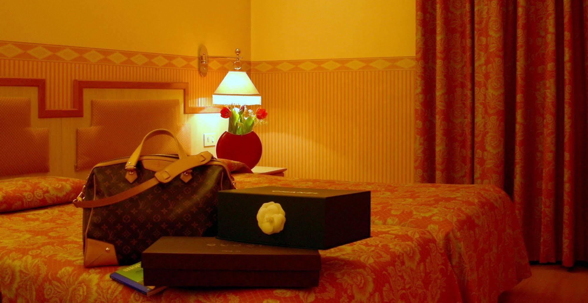 Buenos Aires Hotel Mediolan Zewnętrze zdjęcie